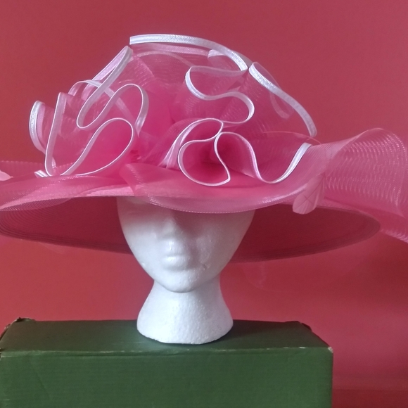 Assassins Creed nwot$34 1size +  free /Hat or scarf ltem  ( is New) - Picture 6 of 9